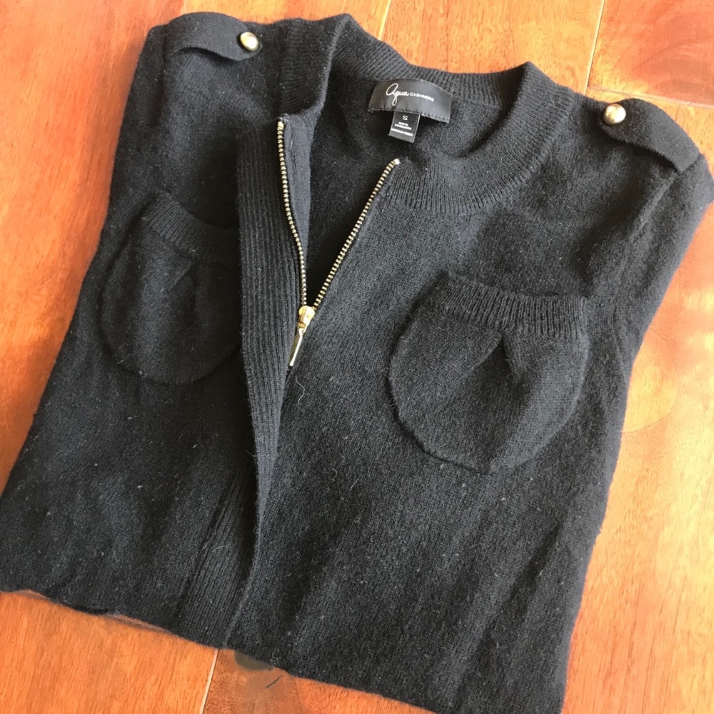 Aqua Cashmere Sweater. Black with gold details